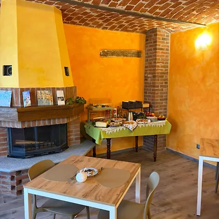 Cascina Macaron Bed & Breakfast
